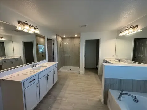 6982 Rolling Gardens Loop Groveland FL 34736
