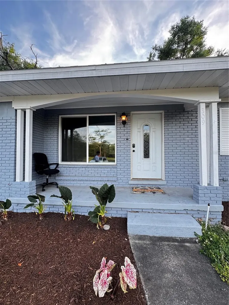 309 Belle Claire Place Temple Terrace FL 33617