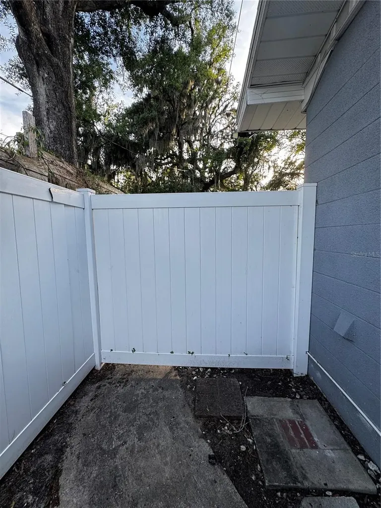 309 Belle Claire Place Temple Terrace FL 33617