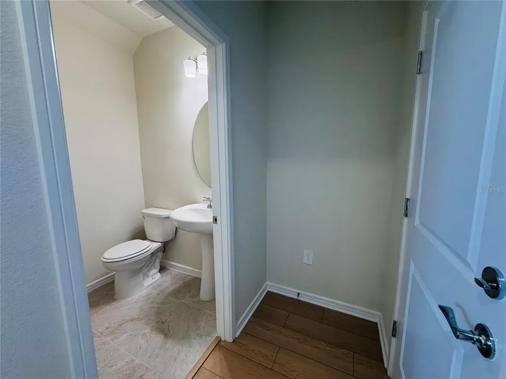 2281 Southbury Drive Kissimmee FL 34744