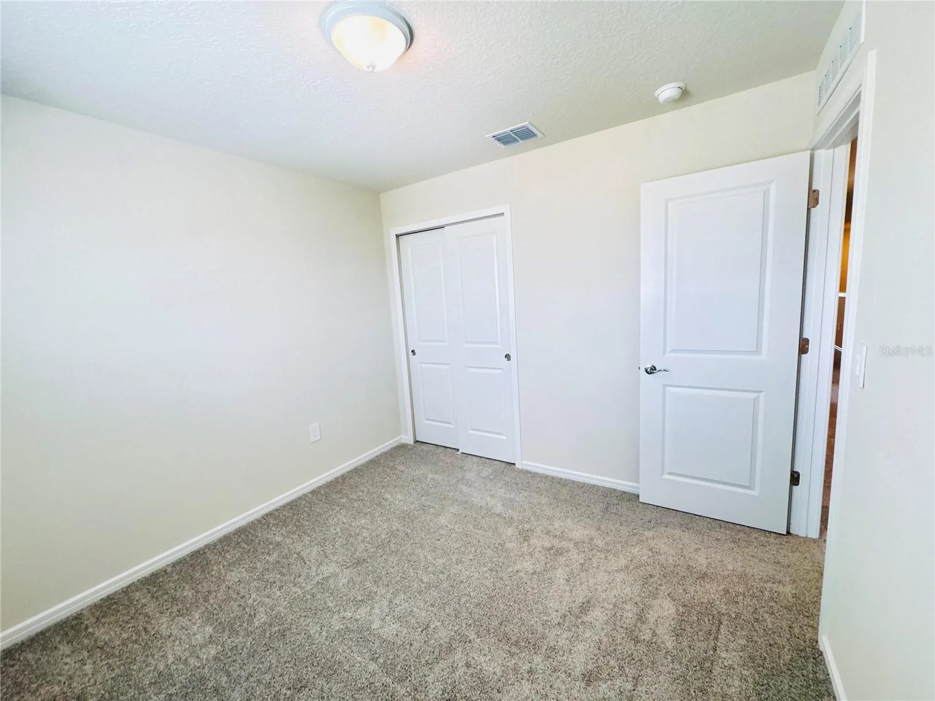 2281 Southbury Drive Kissimmee FL 34744