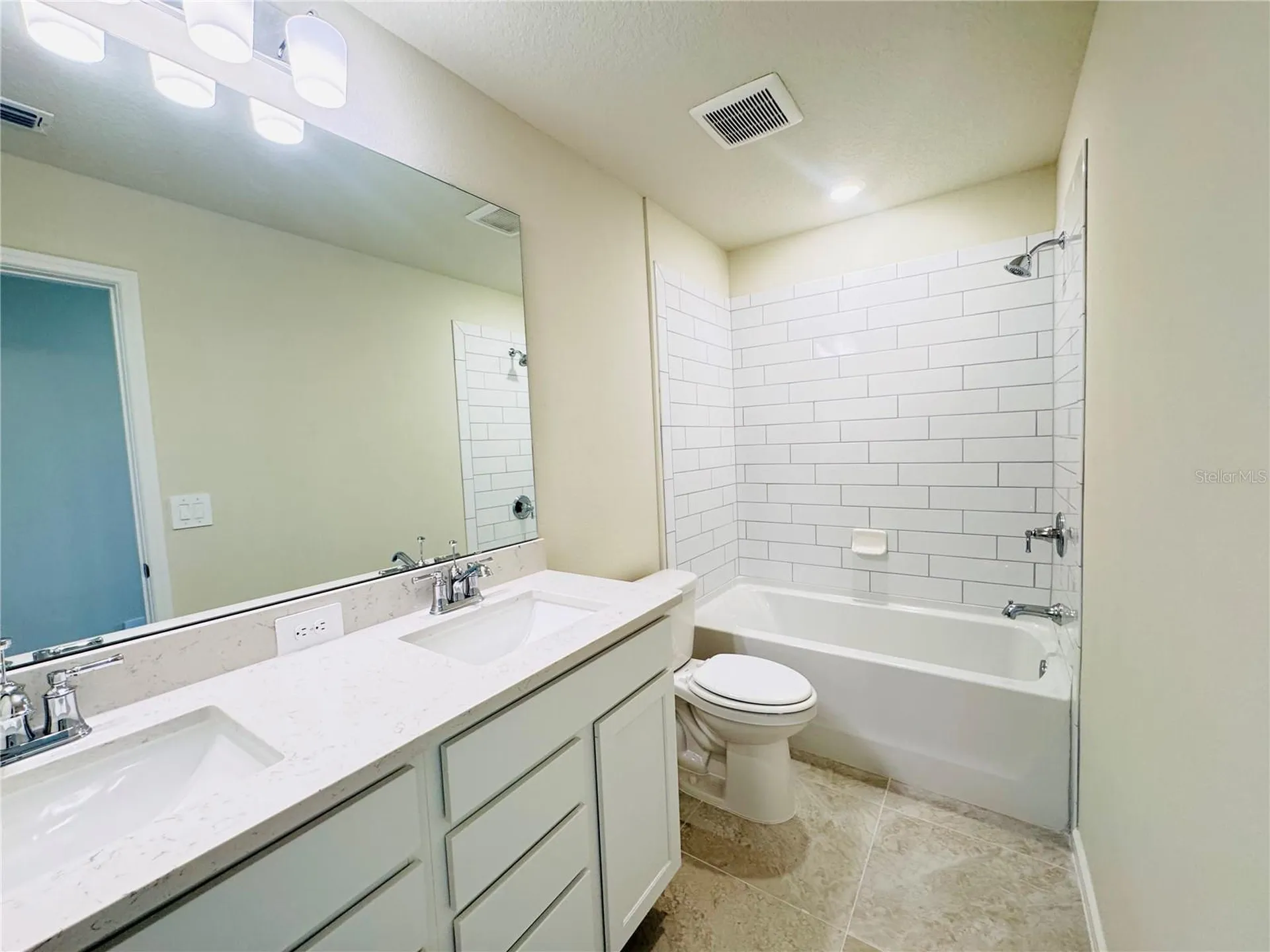 2281 Southbury Drive Kissimmee FL 34744
