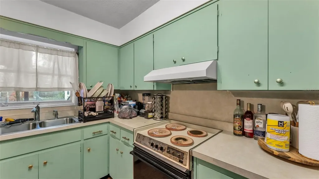 222 Stanley Avenue Lakeland FL 33809