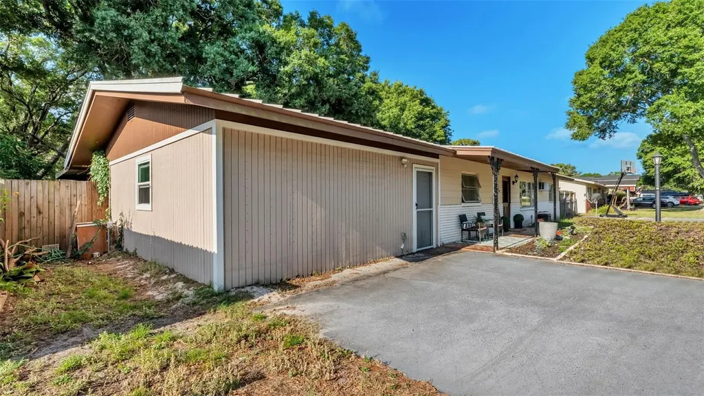 222 Stanley Avenue Lakeland FL 33809