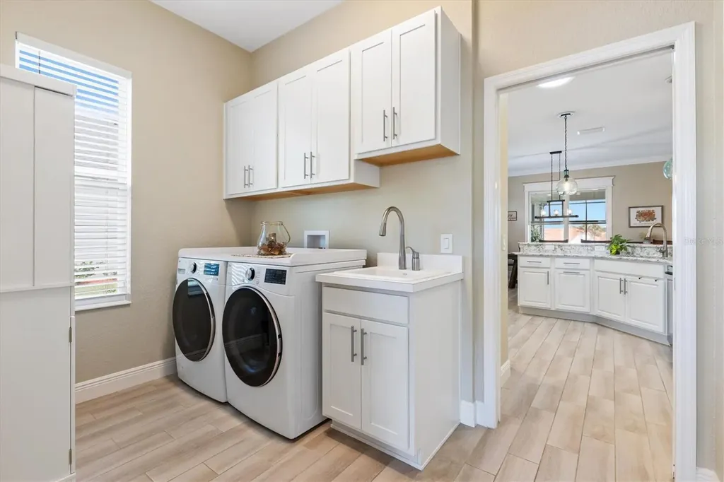 5105 Jareds Landing Way Oxford FL 34484
