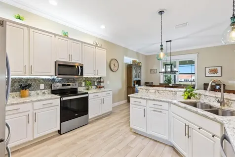 5105 Jareds Landing Way Oxford FL 34484