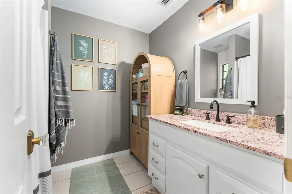 3724 NW 53rd Terrace Gainesville FL 32606
