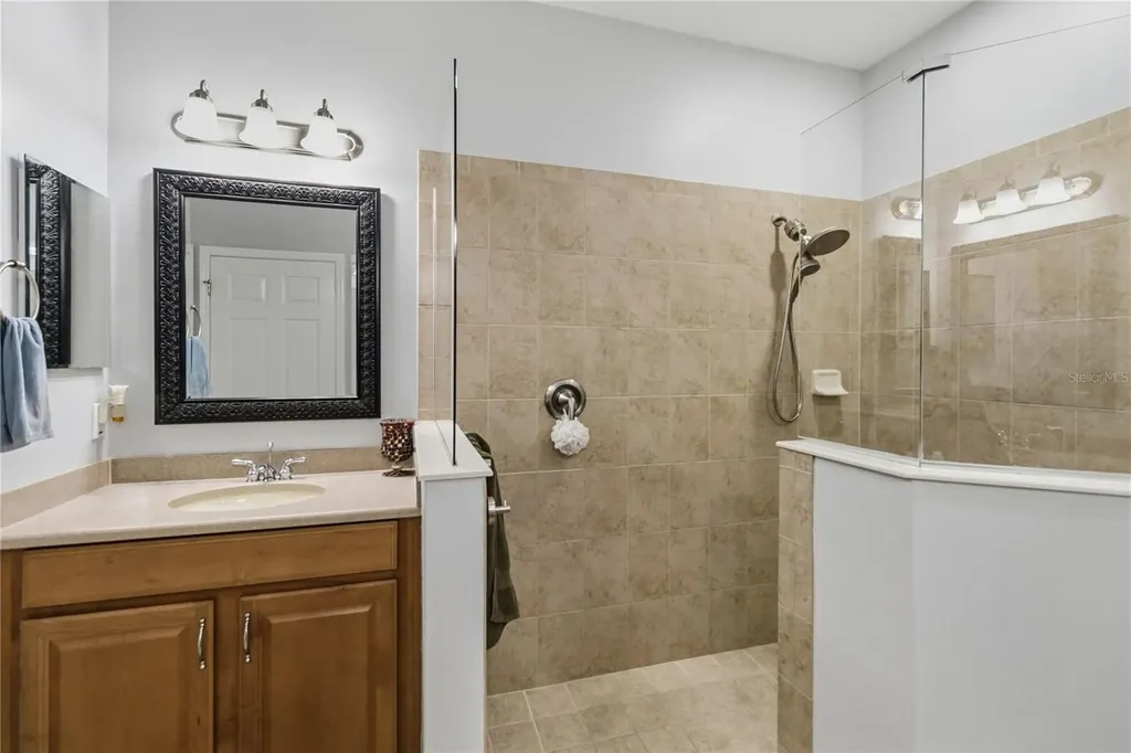 2107 Velvet Leaf Drive Ocoee FL 34761