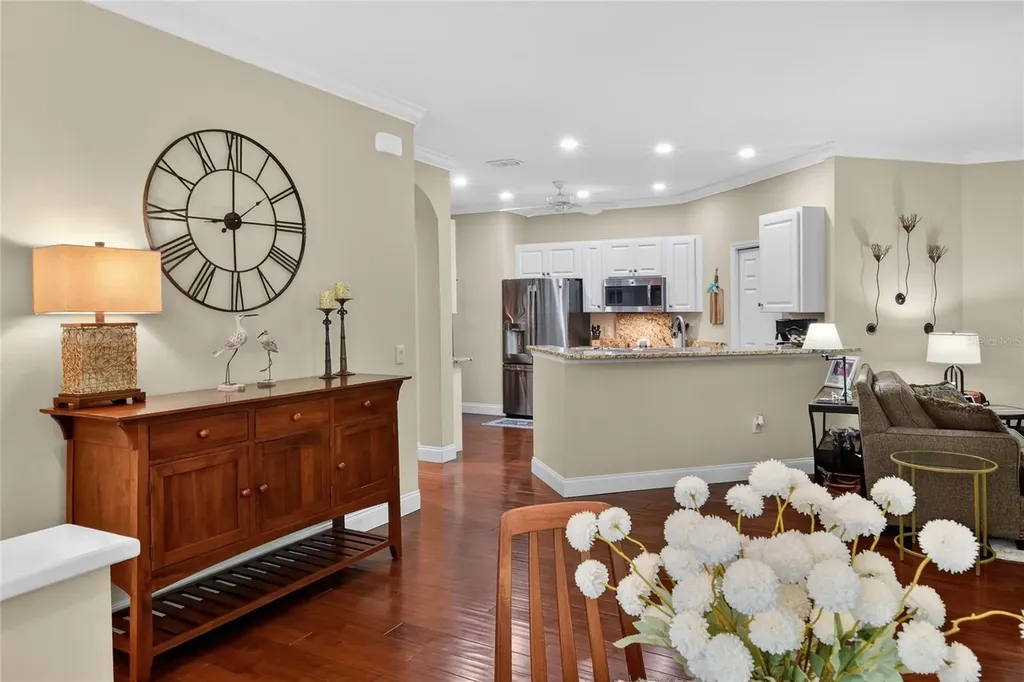 612 Grasslands Village Circle Lakeland FL 33803
