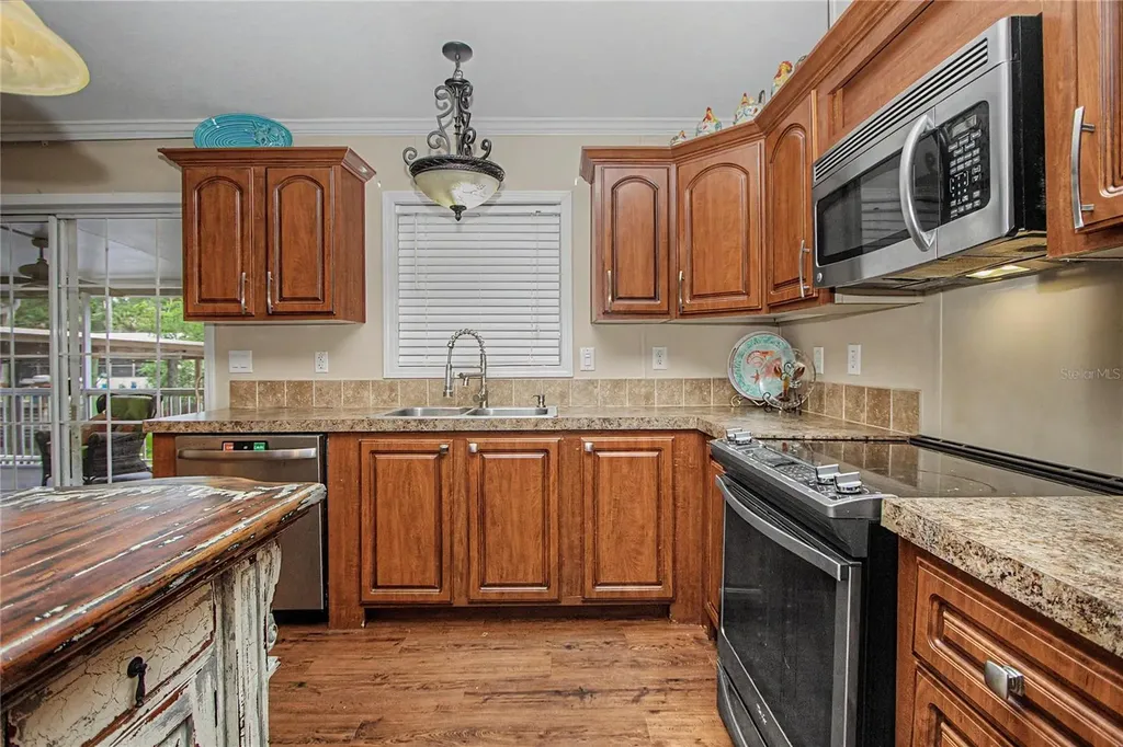 56348 Maple Road Astor FL 32102