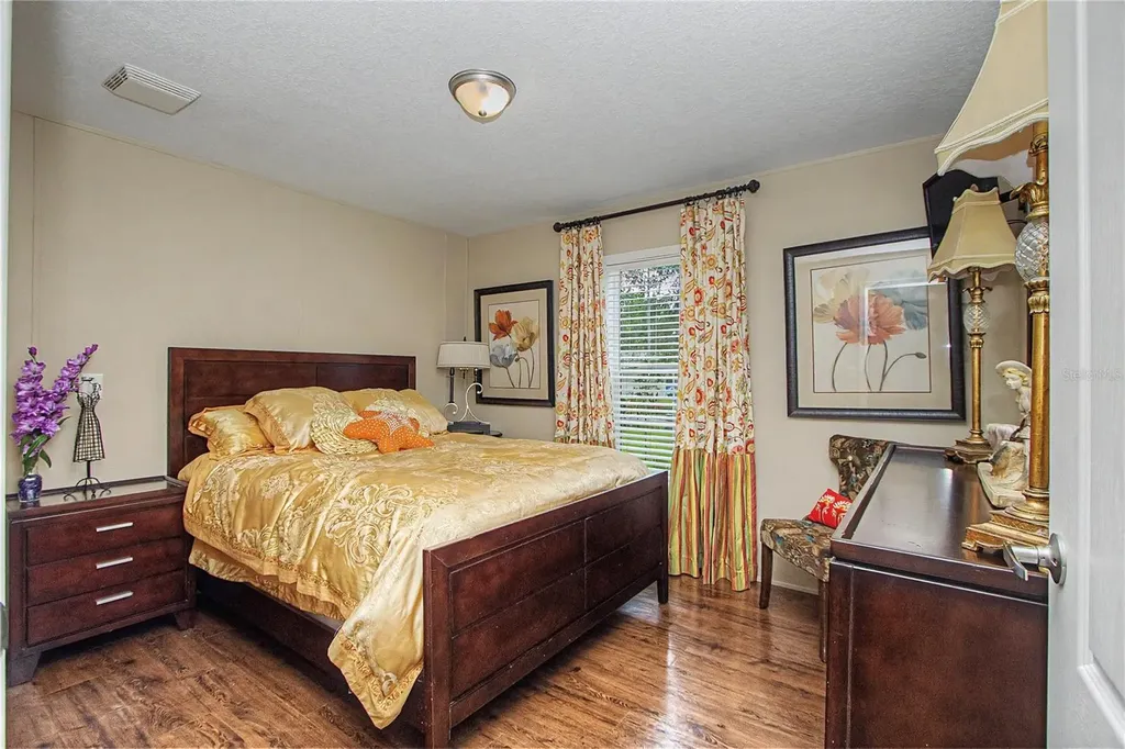 56348 Maple Road Astor FL 32102