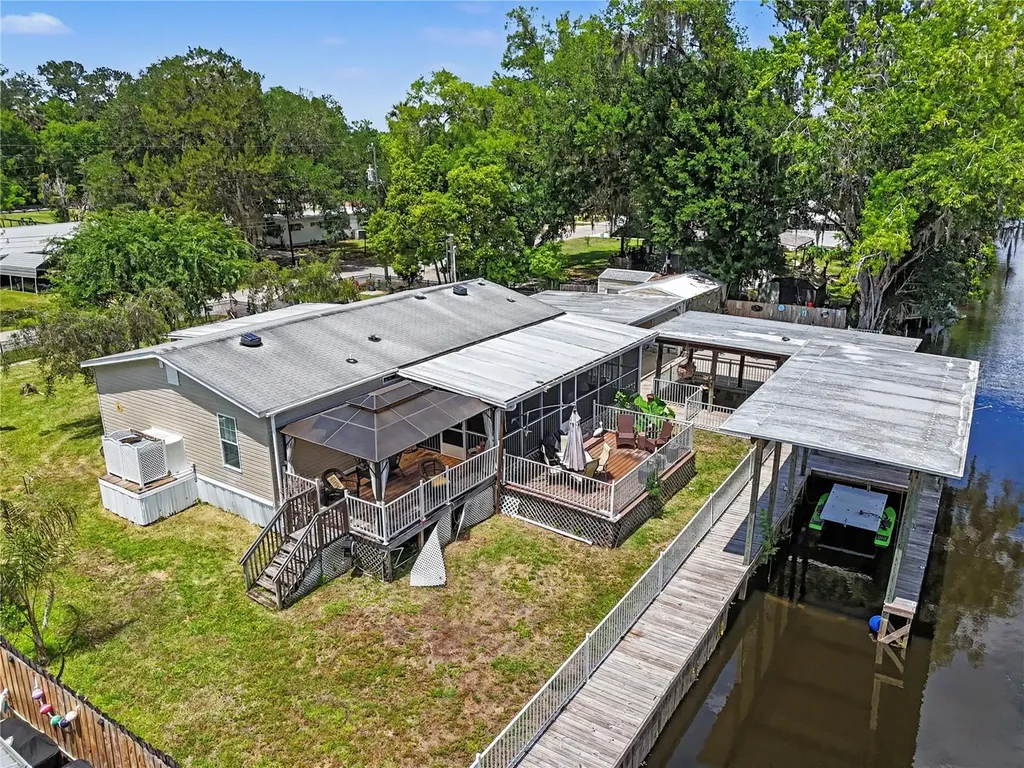 56348 Maple Road Astor FL 32102