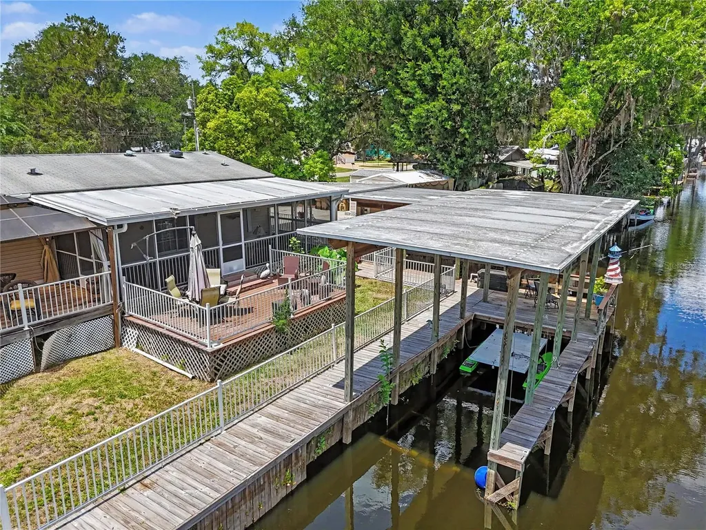 56348 Maple Road Astor FL 32102