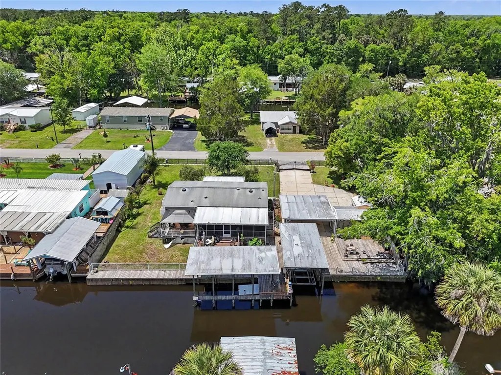 56348 Maple Road Astor FL 32102
