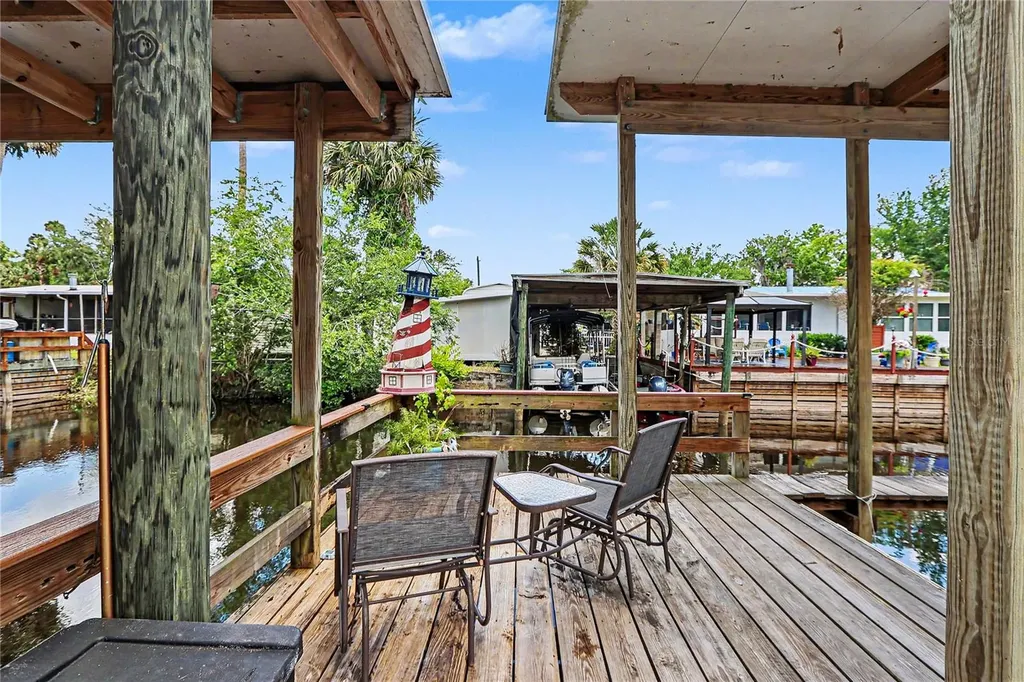 56348 Maple Road Astor FL 32102