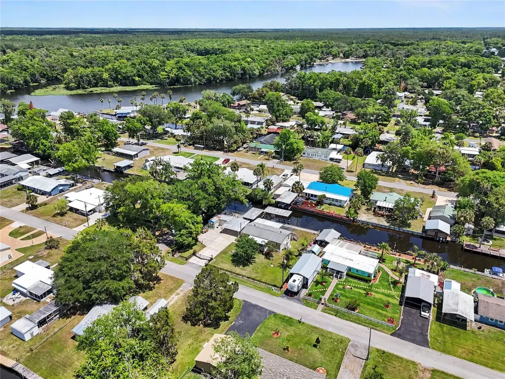 56348 Maple Road Astor FL 32102
