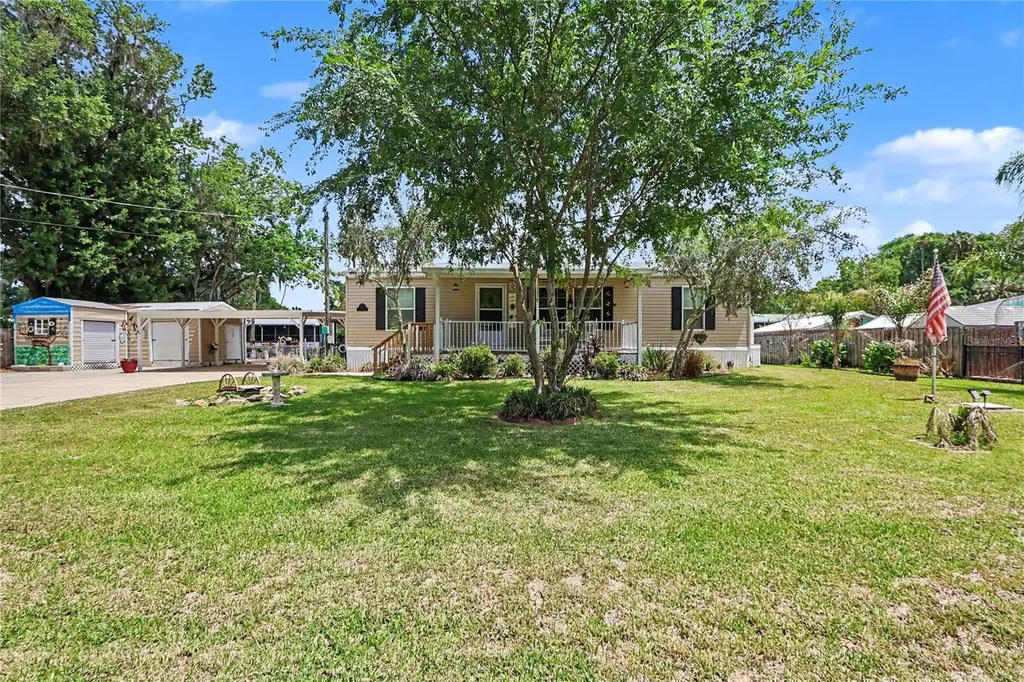 56348 Maple Road Astor FL 32102