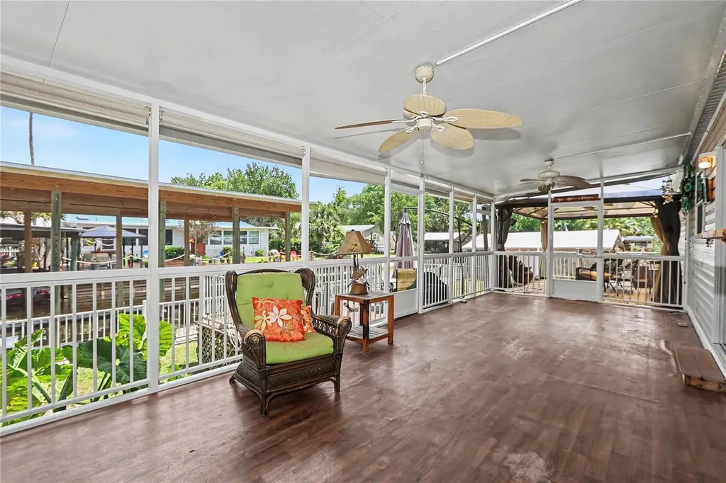 56348 Maple Road Astor FL 32102