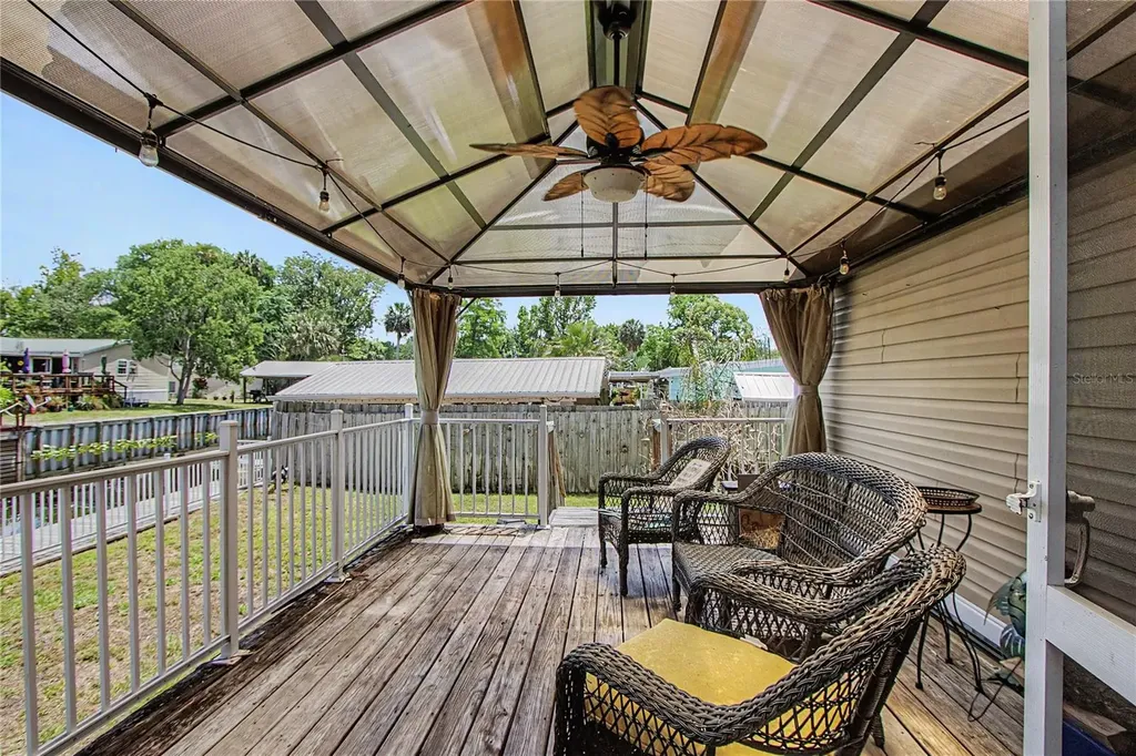 56348 Maple Road Astor FL 32102