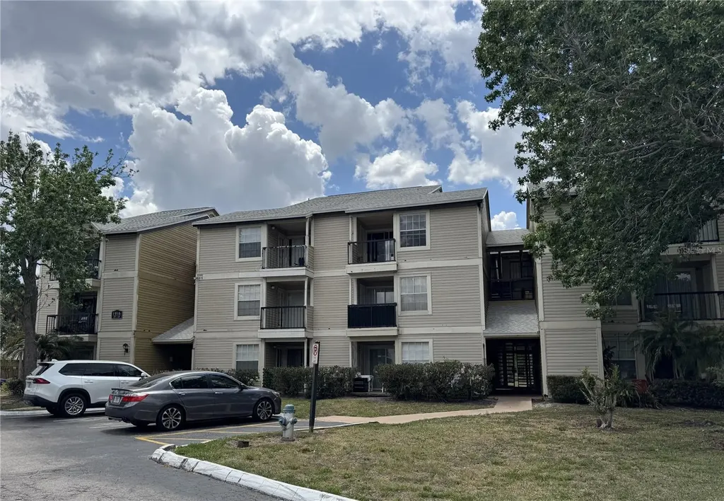 1916 Lake Atriums Circle Orlando FL 32839