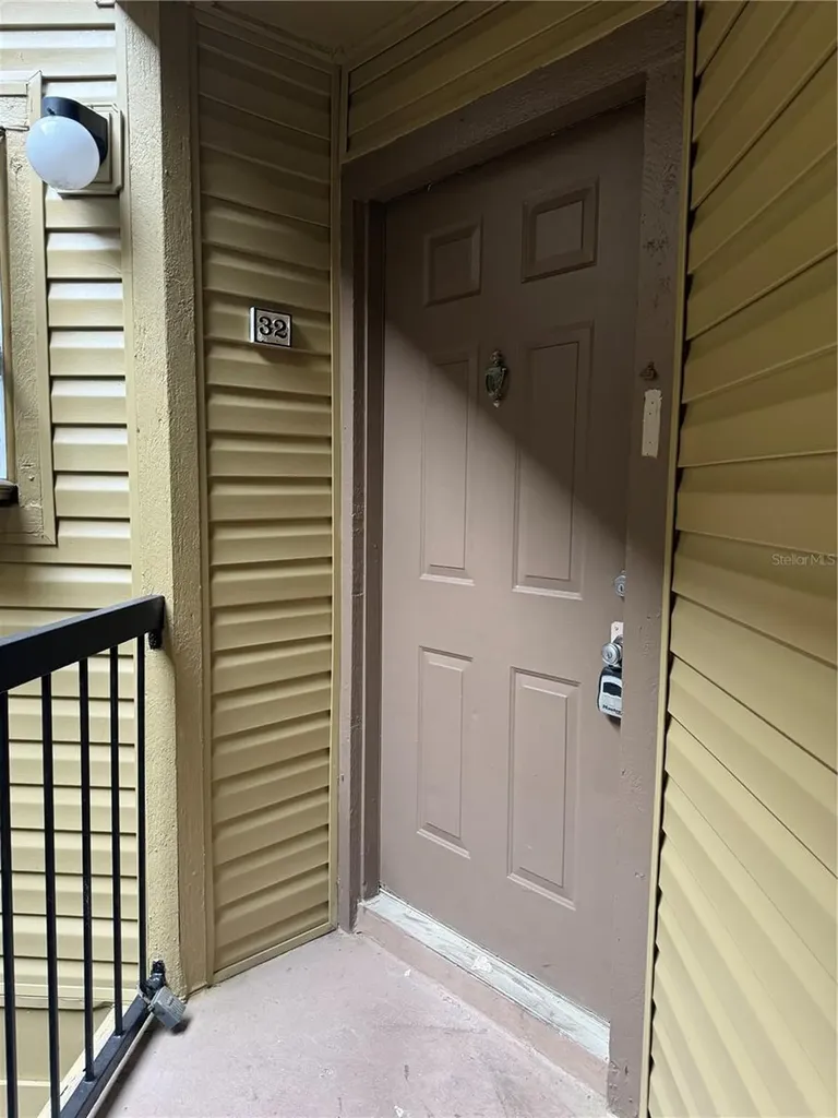 1916 Lake Atriums Circle Orlando FL 32839