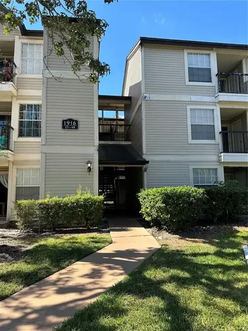 1916 Lake Atriums Circle Orlando FL 32839