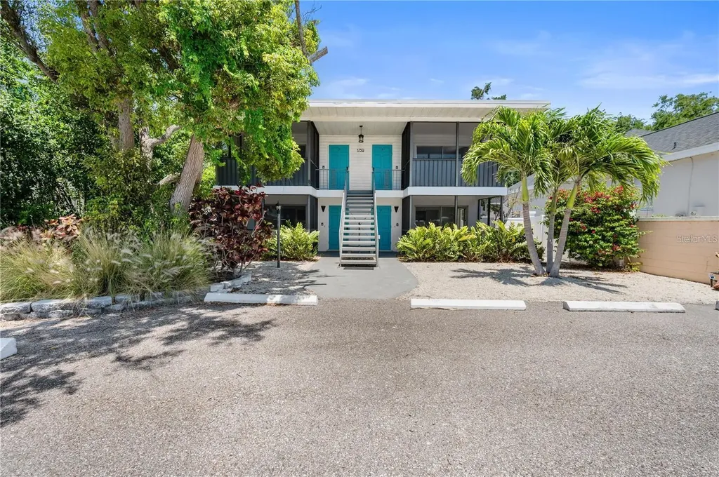 1739 Siesta Drive Sarasota FL 34239