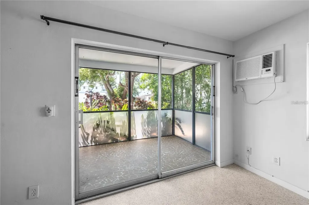 1739 Siesta Drive Sarasota FL 34239