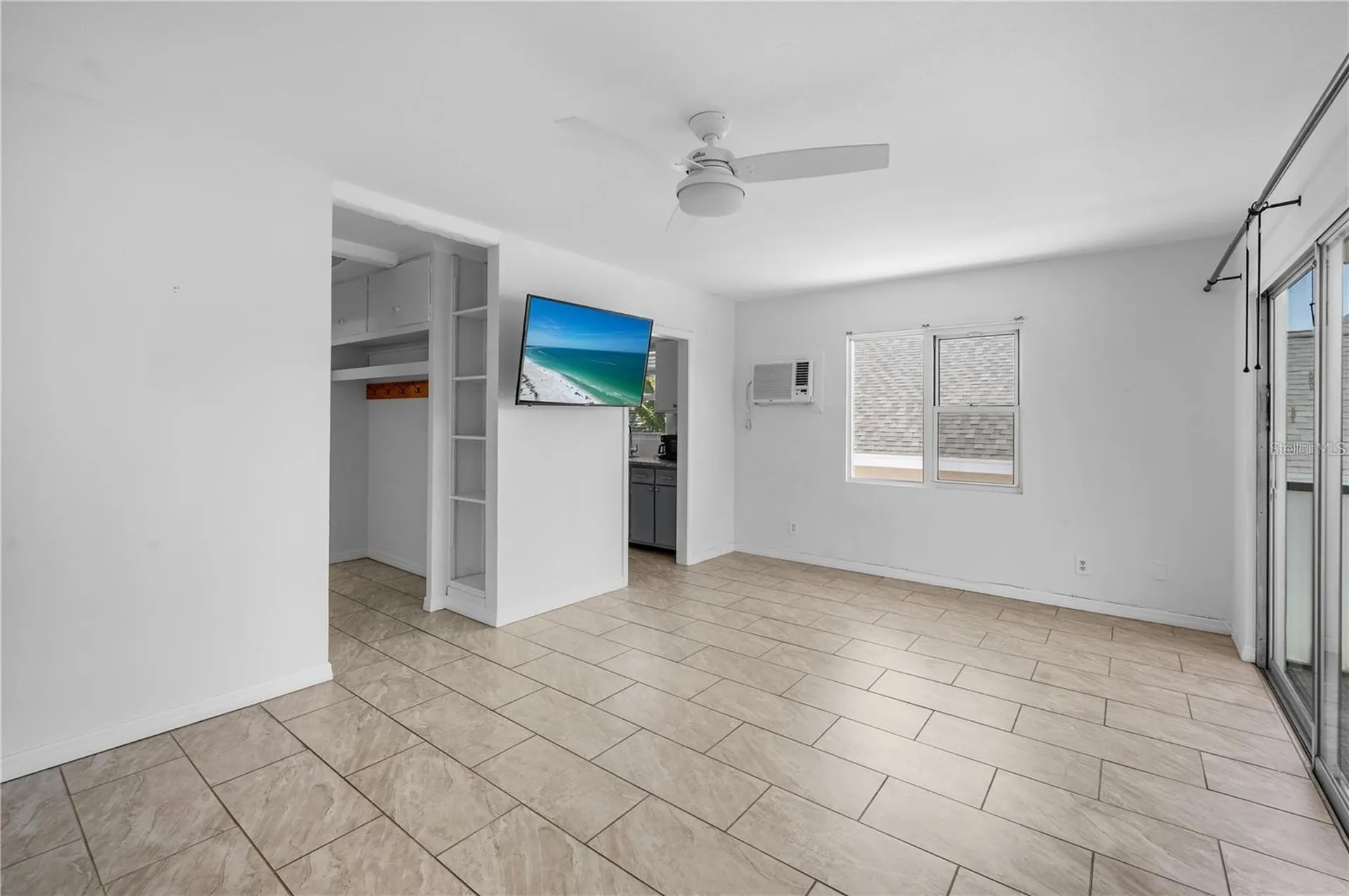 1739 Siesta Drive Sarasota FL 34239
