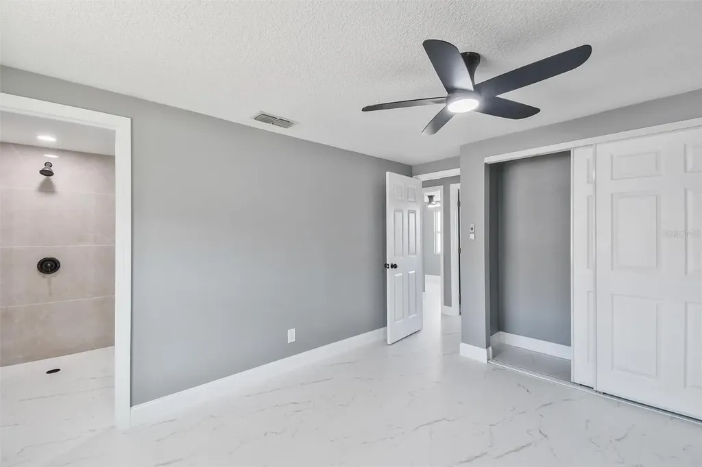 8801 Thousand Oaks Court Tampa FL 33634