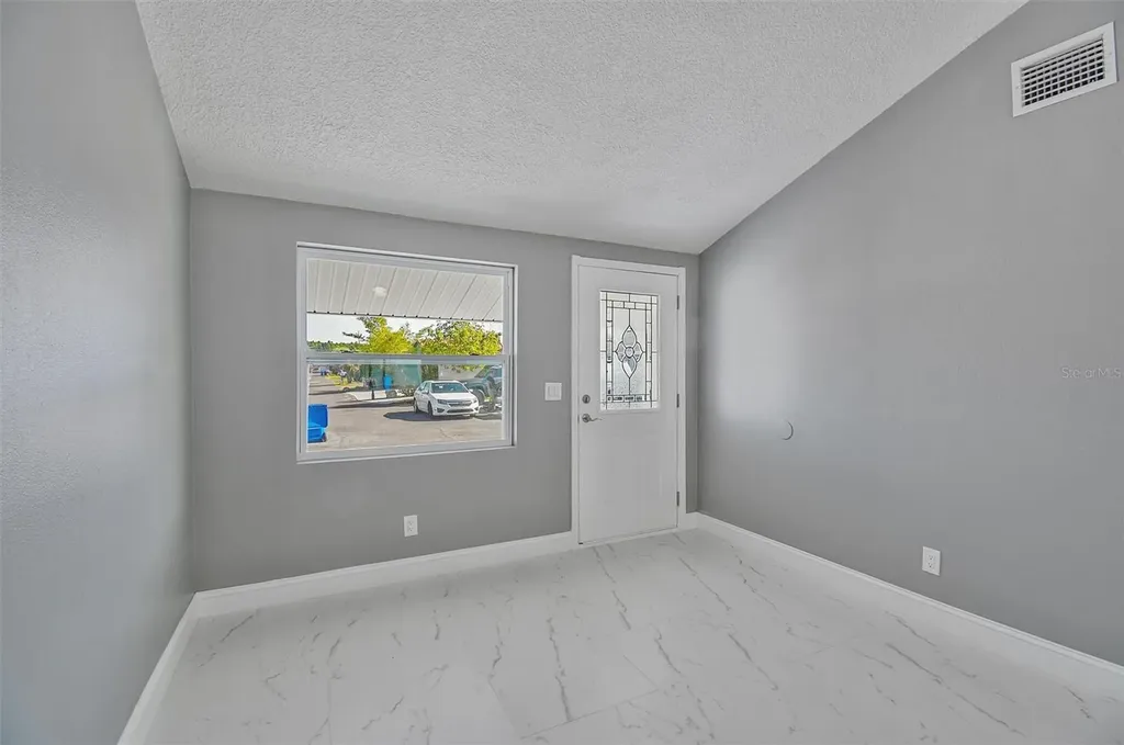 8801 Thousand Oaks Court Tampa FL 33634