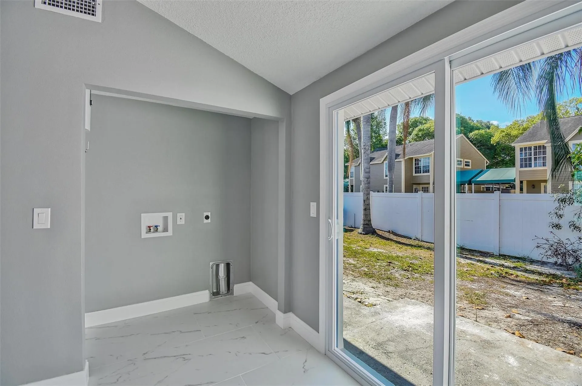 8801 Thousand Oaks Court Tampa FL 33634