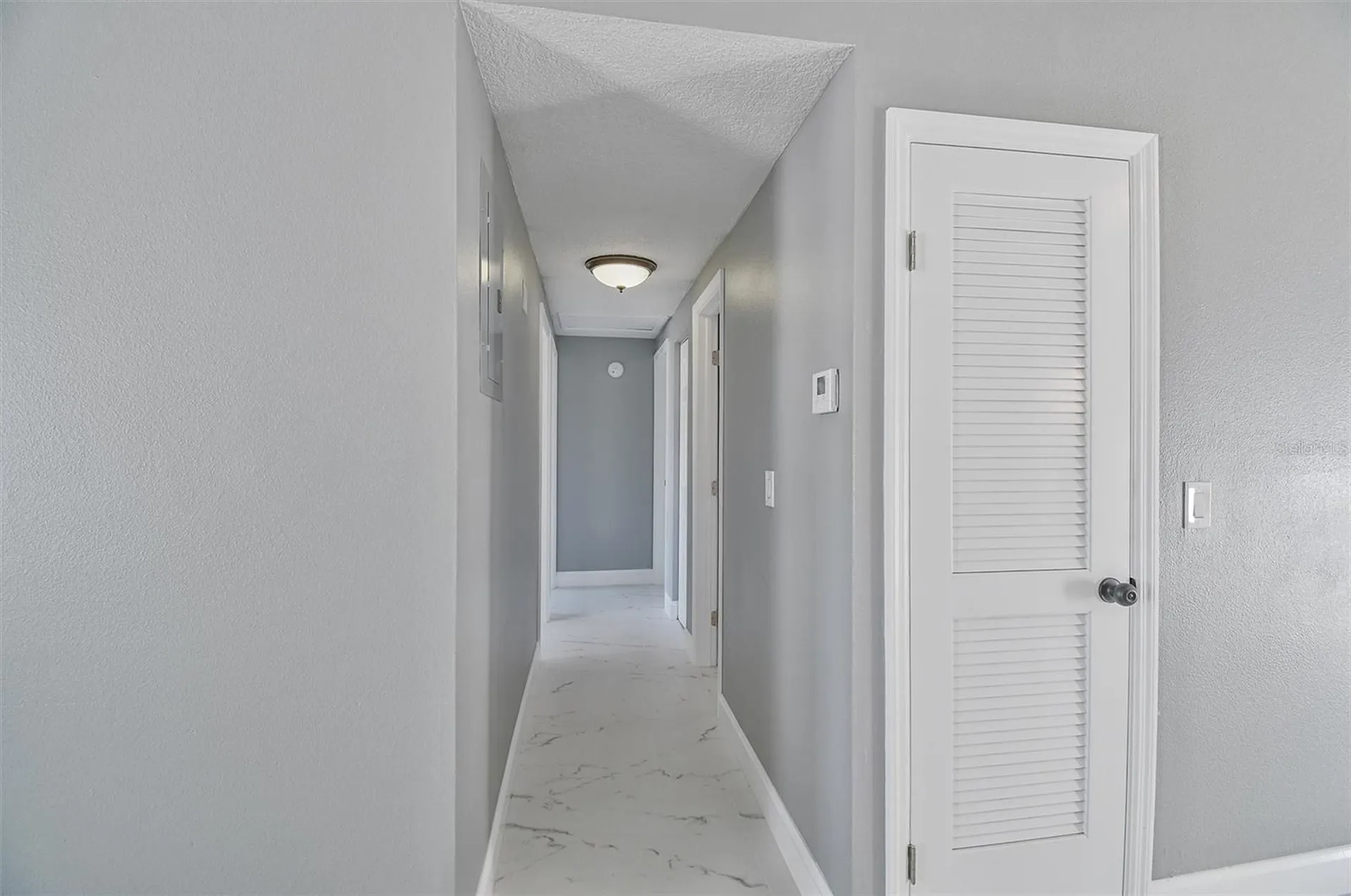 8801 Thousand Oaks Court Tampa FL 33634