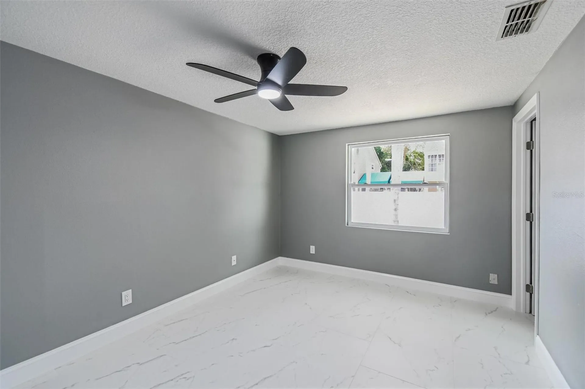 8801 Thousand Oaks Court Tampa FL 33634
