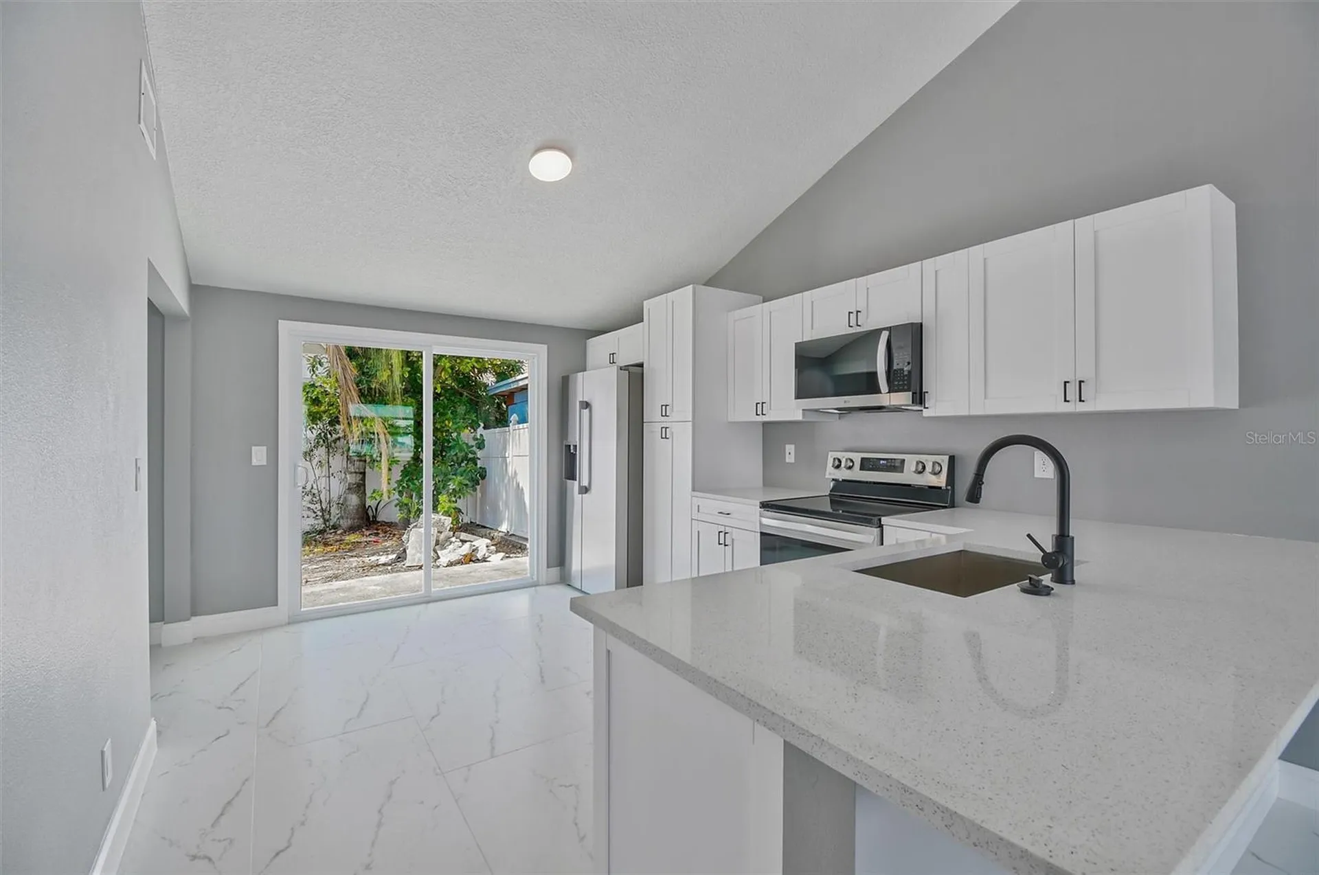 8801 Thousand Oaks Court Tampa FL 33634