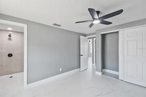 8801 Thousand Oaks Court Tampa FL 33634