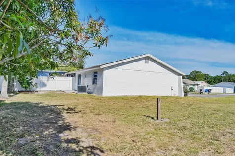 8801 Thousand Oaks Court Tampa FL 33634