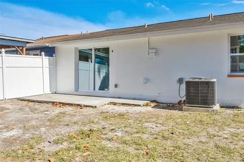 8801 Thousand Oaks Court Tampa FL 33634