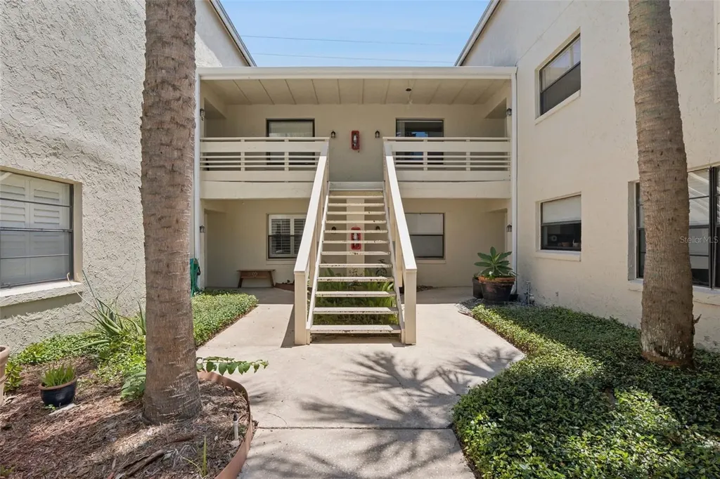 427 S Netherwood Crescent Altamonte Springs FL 32714