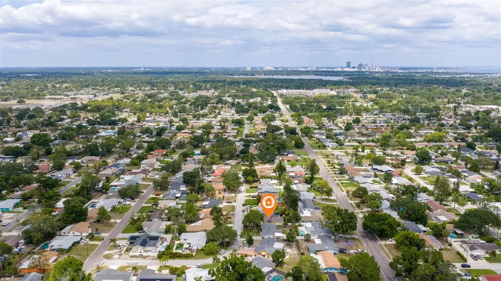 6848 16th Way S St Petersburg FL 33712