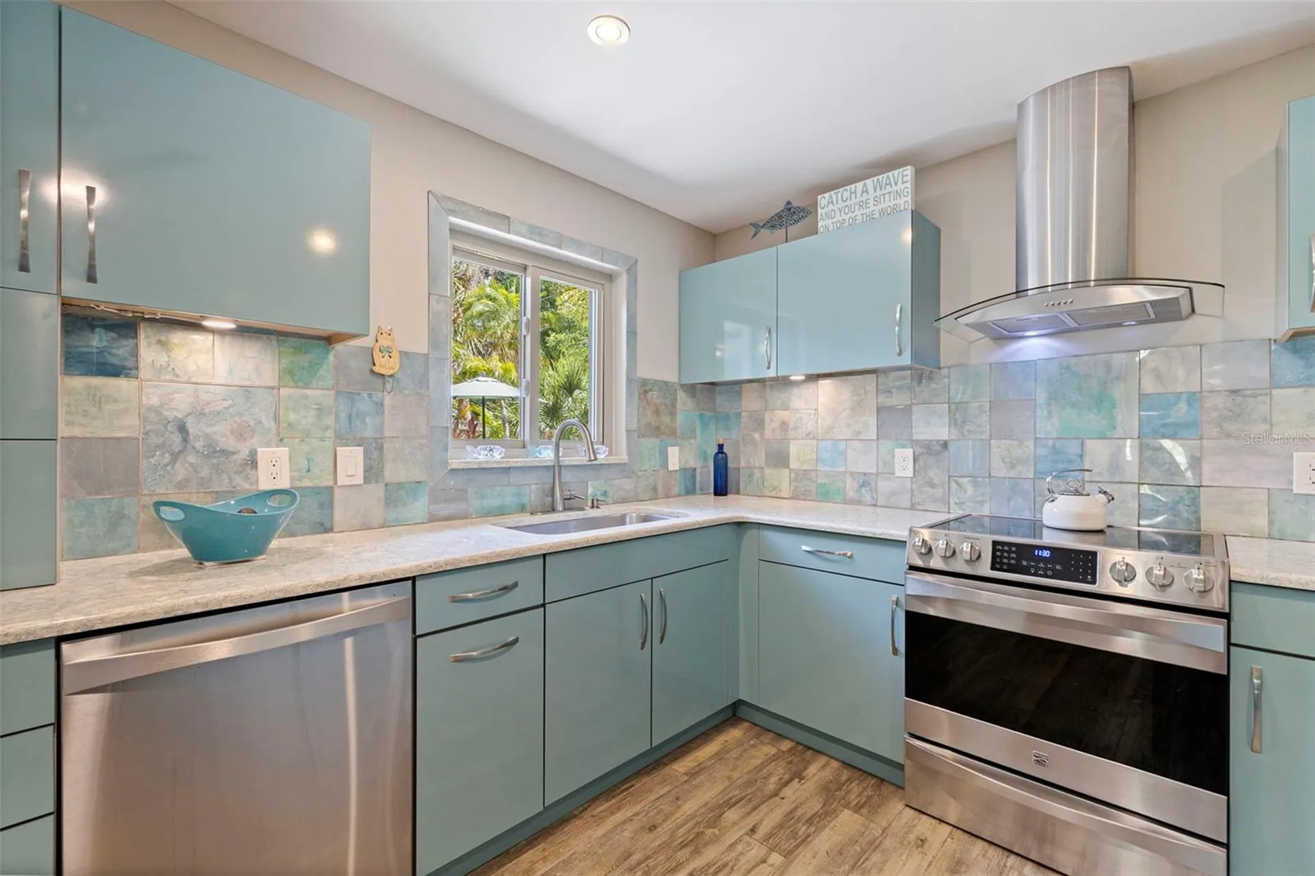 6848 16th Way S St Petersburg FL 33712