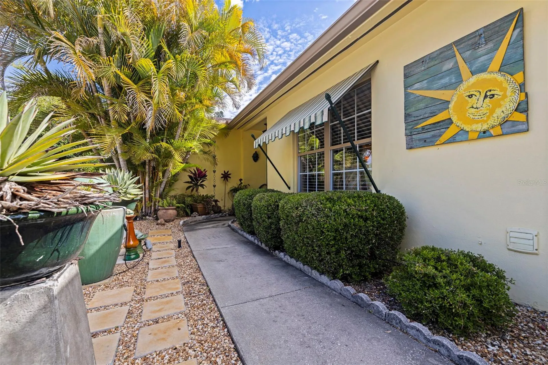 6848 16th Way S St Petersburg FL 33712