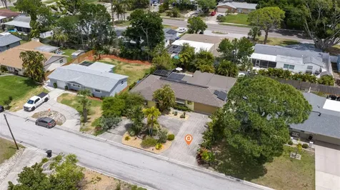 6848 16th Way S St Petersburg FL 33712