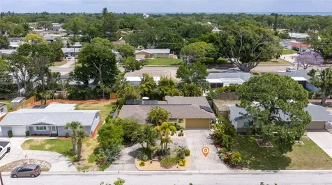 6848 16th Way S St Petersburg FL 33712