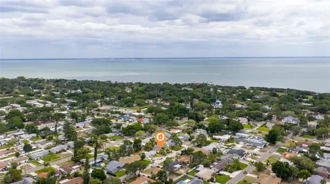 6848 16th Way S St Petersburg FL 33712