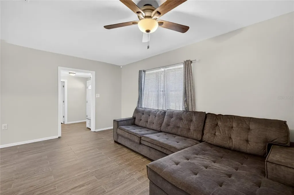 706 Mission Drive Wildwood FL 34785