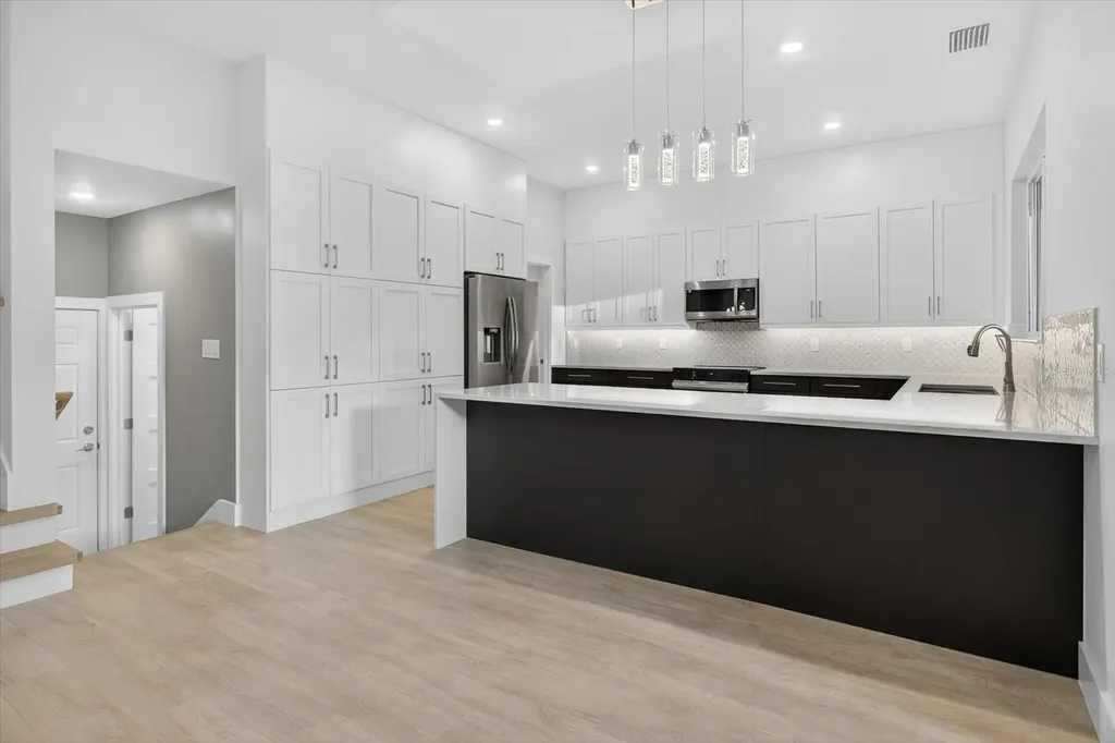 207 Athens Street Tarpon Springs FL 34689