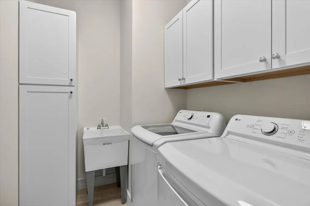 207 Athens Street Tarpon Springs FL 34689