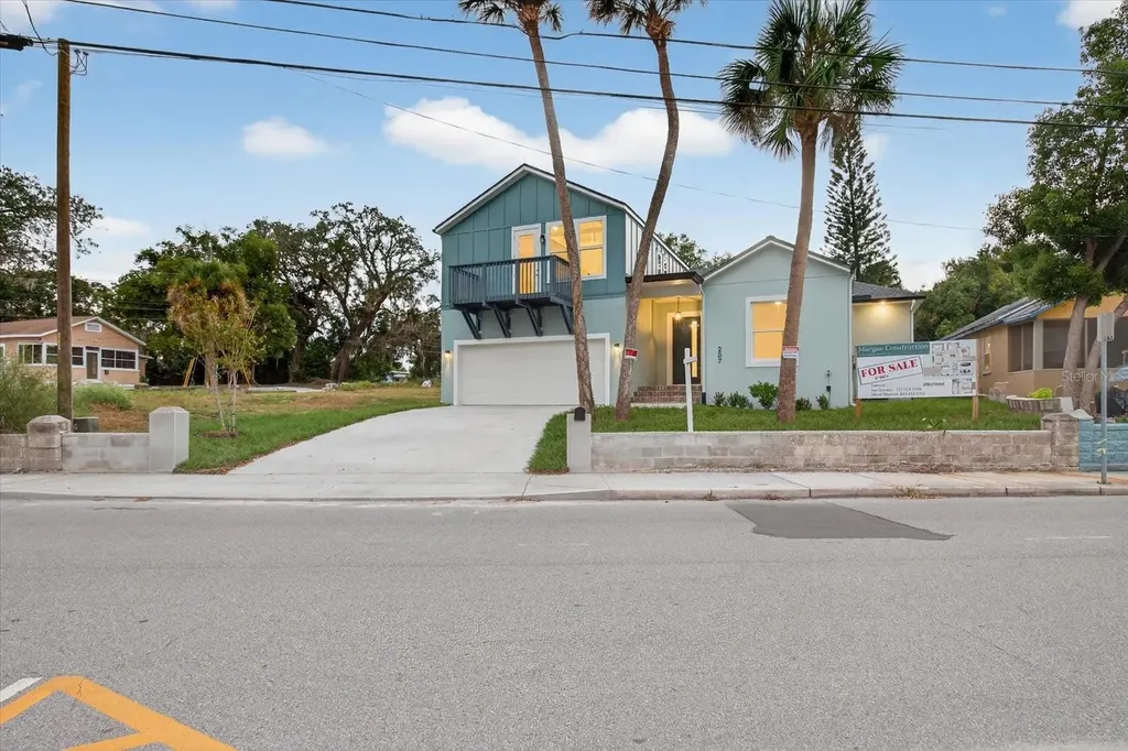 207 Athens Street Tarpon Springs FL 34689