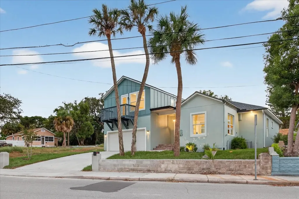 207 Athens Street Tarpon Springs FL 34689